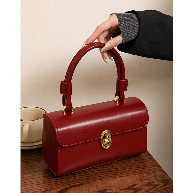 Luxury Bridal Red Wedding Bag  – обзор и цена Luxury Bags Without Logo